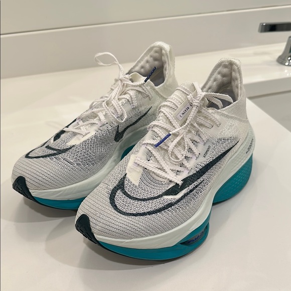 Nike ZoomX Alphafly Next% 2 - Picture 2 of 9